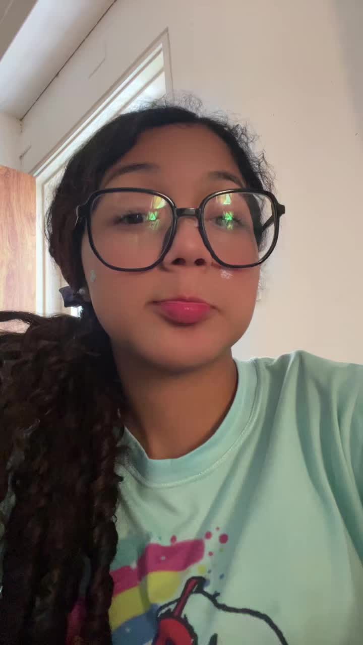 @𝓣𝓸𝓿𝓪𝓻 💗