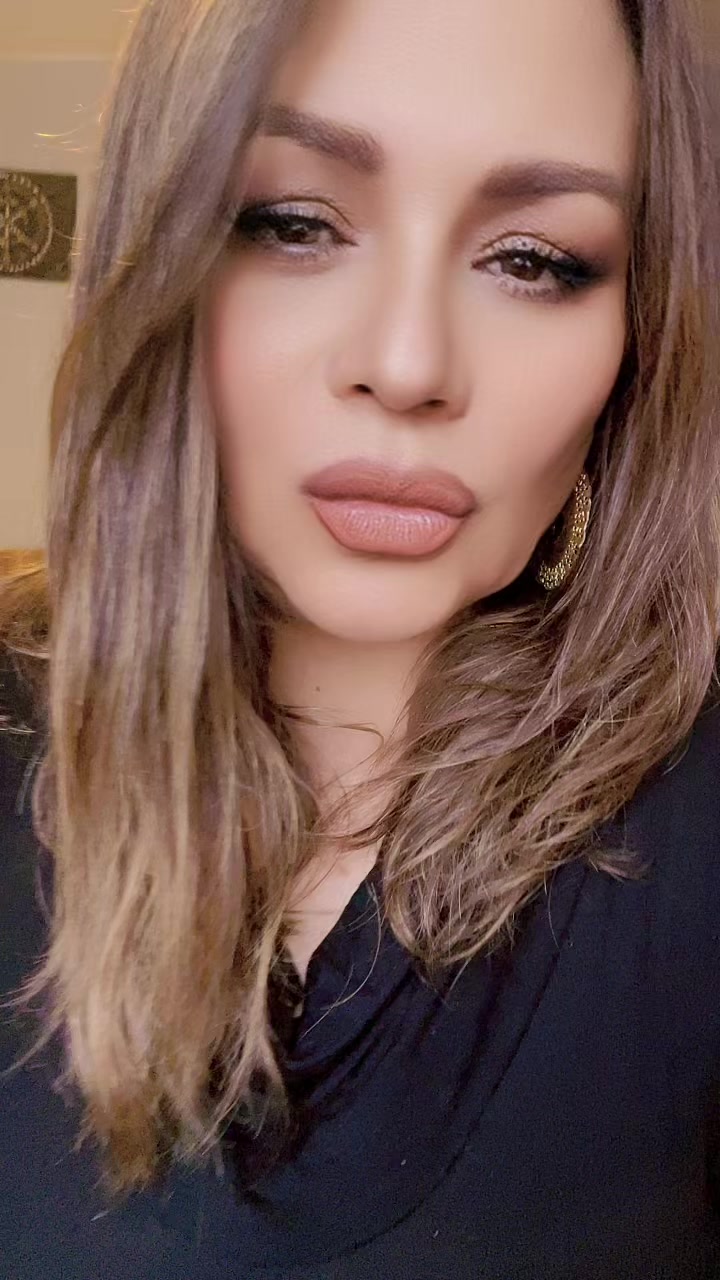 @Ana