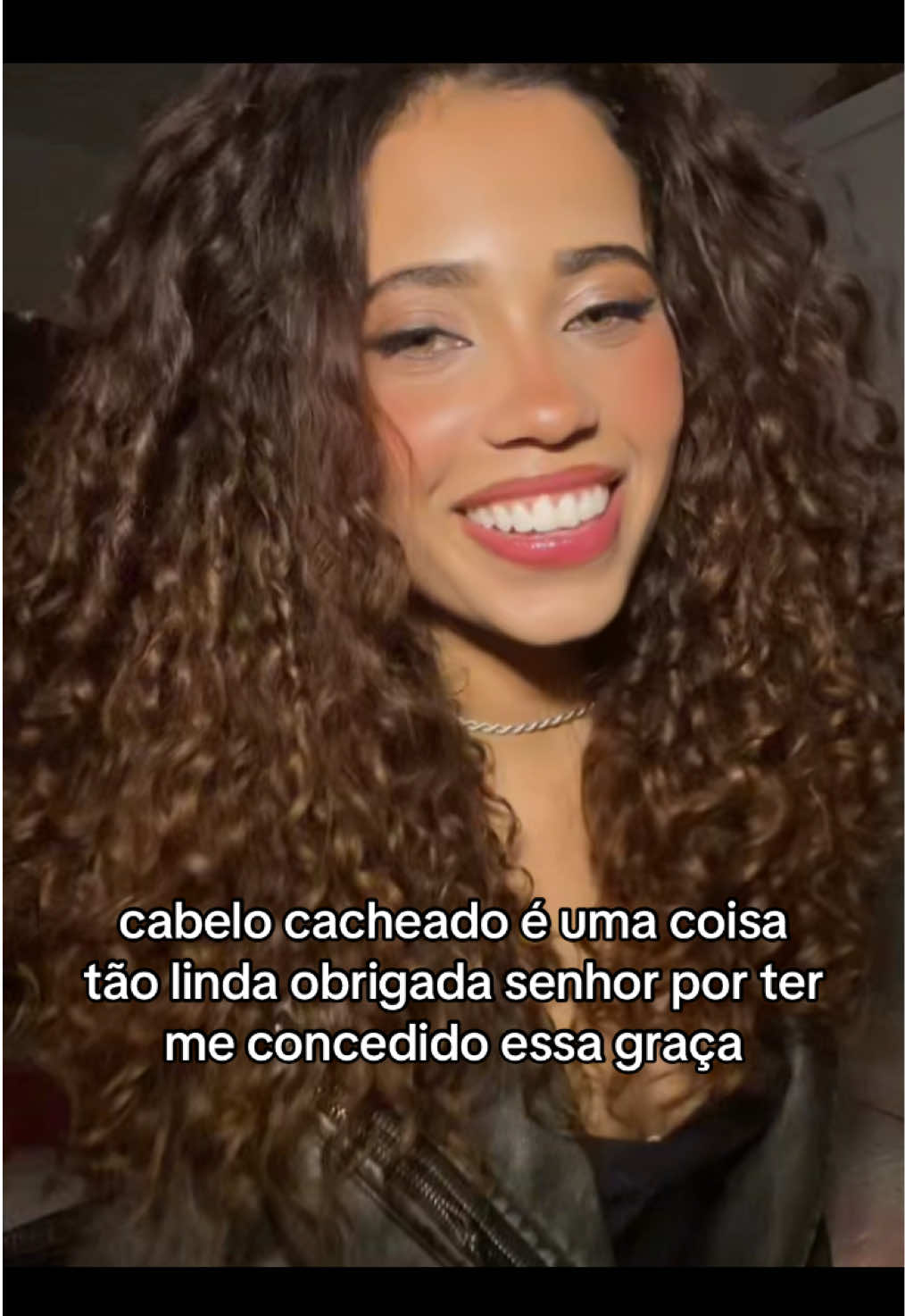 @Emy_