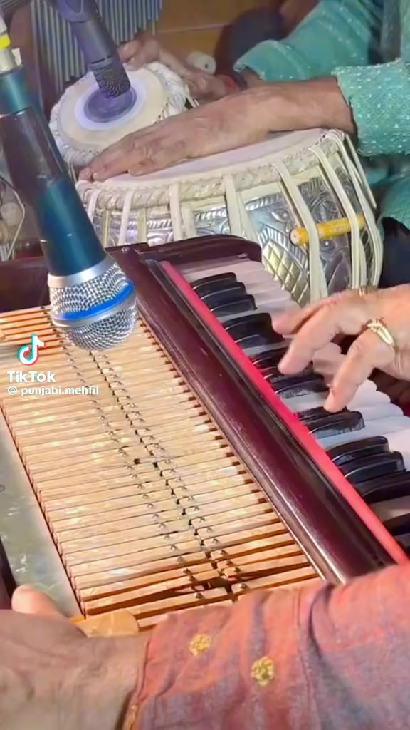 @भक्तलाल श्रेष्ठ