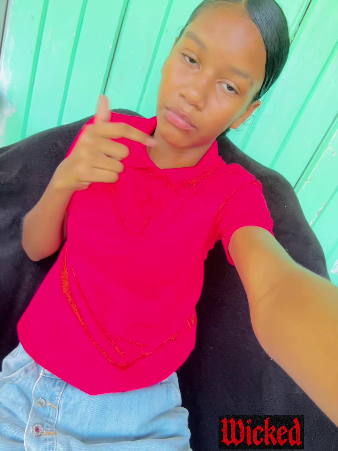 @Nia