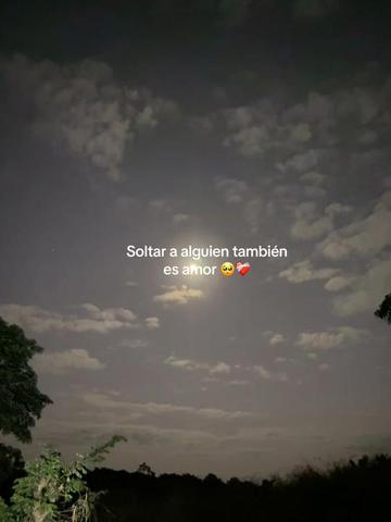 @𝑪𝑯𝑼𝑪𝑯𝑶 🐕