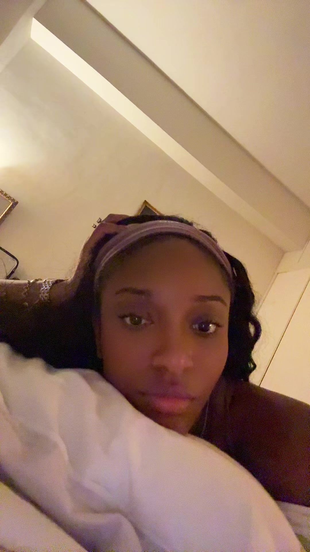 @Ayra Starr ⭐️