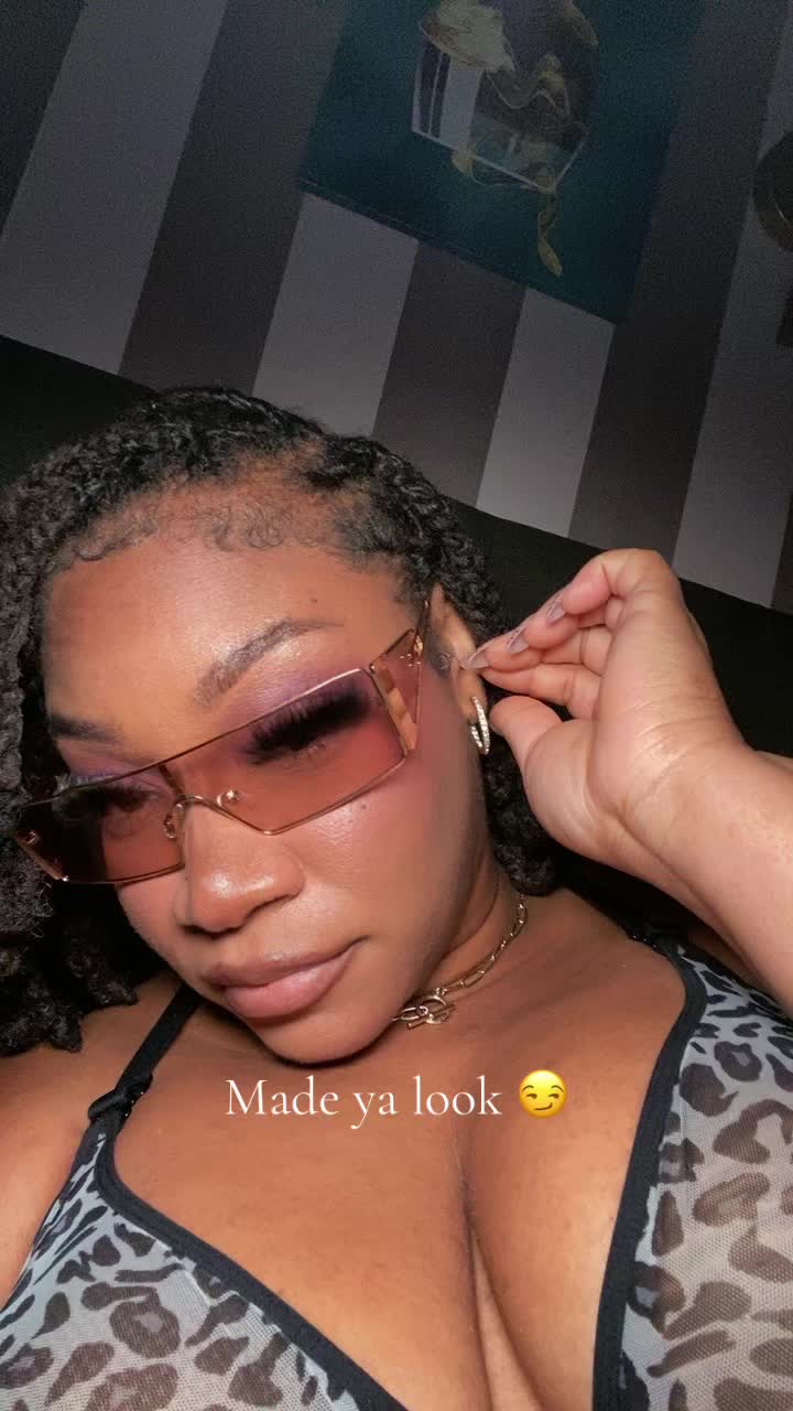 @byeheaux_