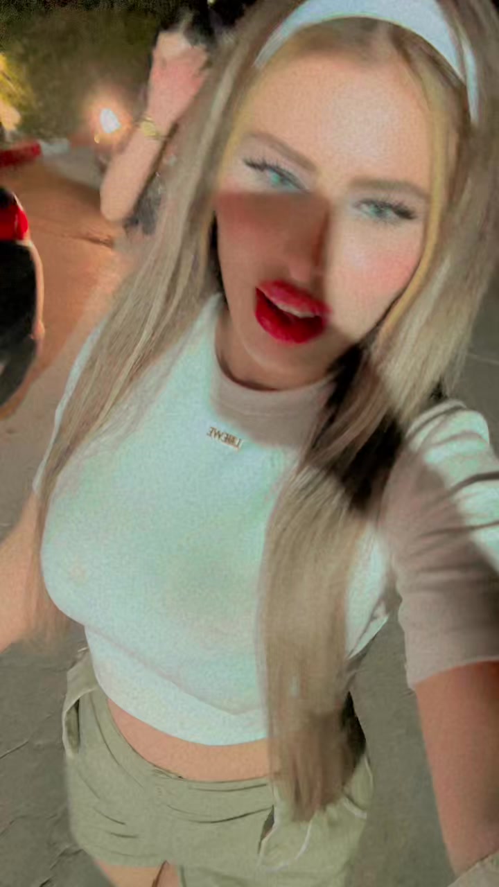 @مغروره ✌️🤭
