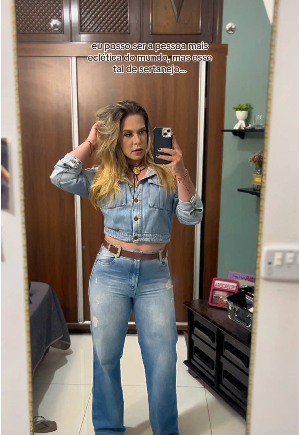 @ahelenajulia