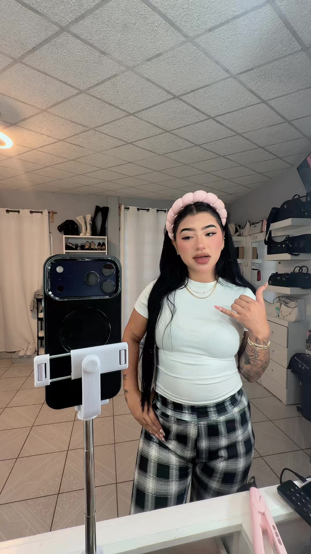 @ℳ