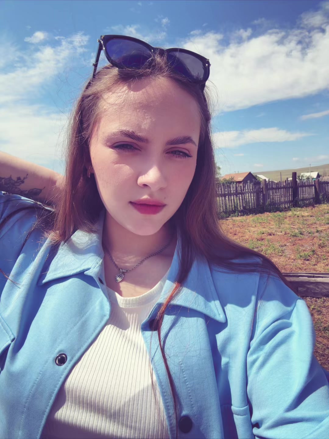@Ника