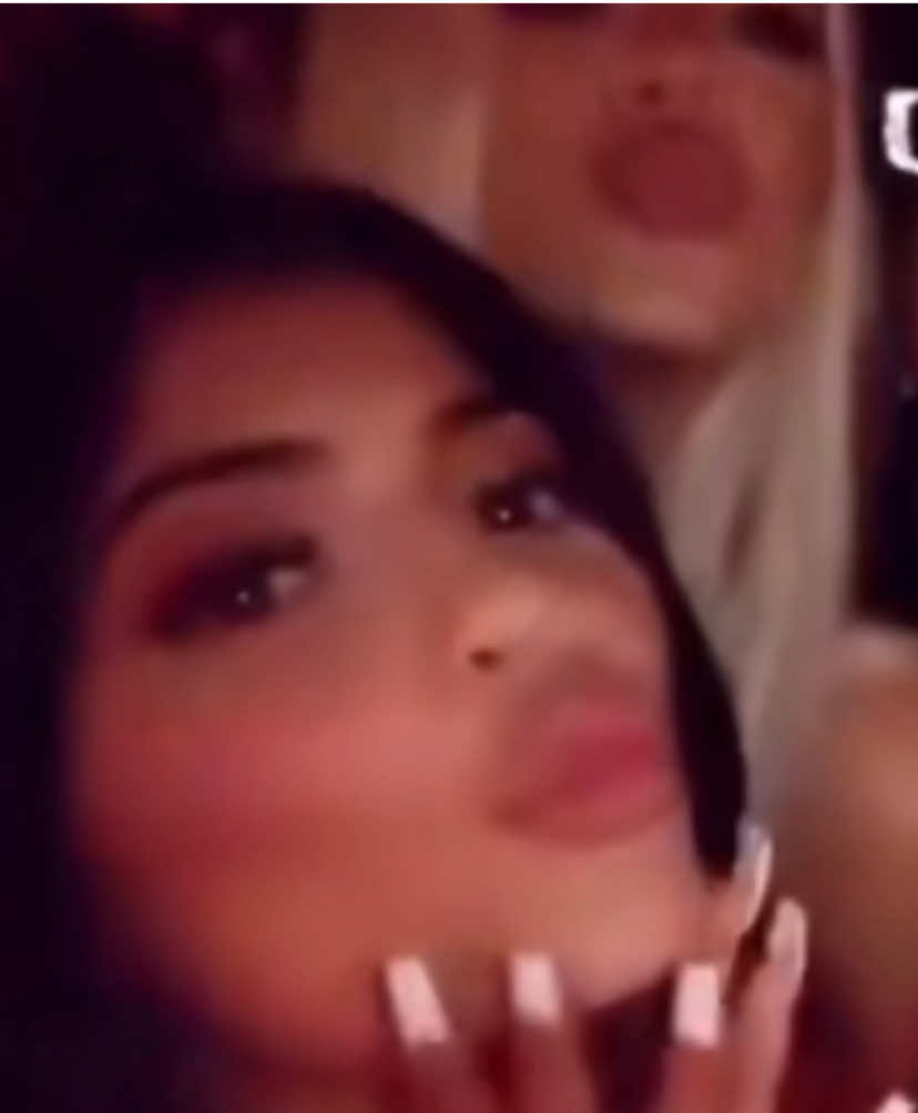 @🍸