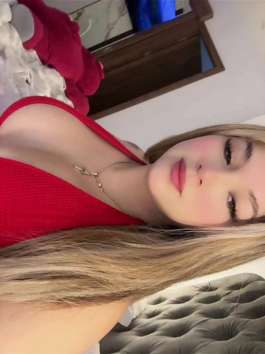 @👩🏼🍓.