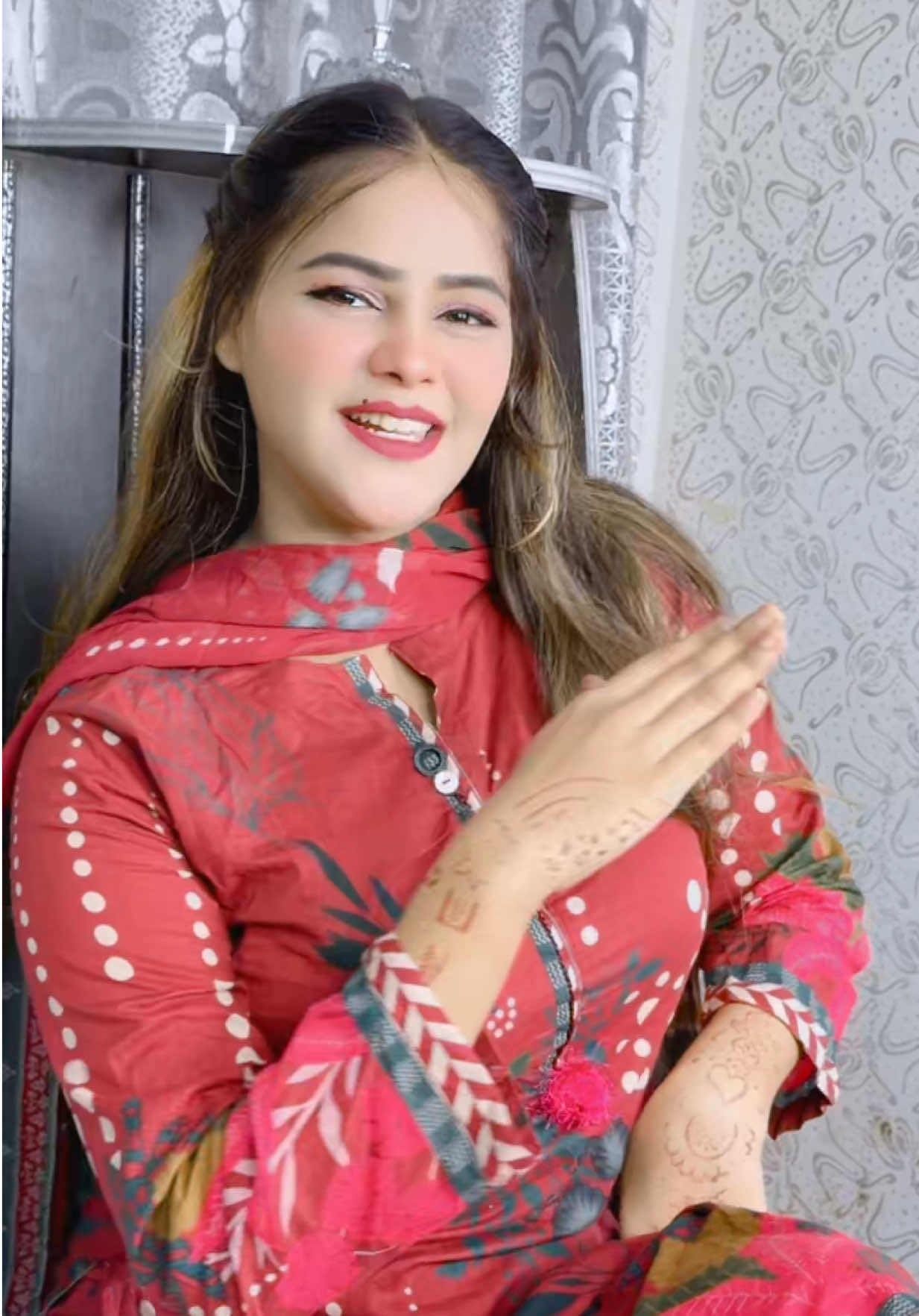 @Miss Safeera Khan 💝