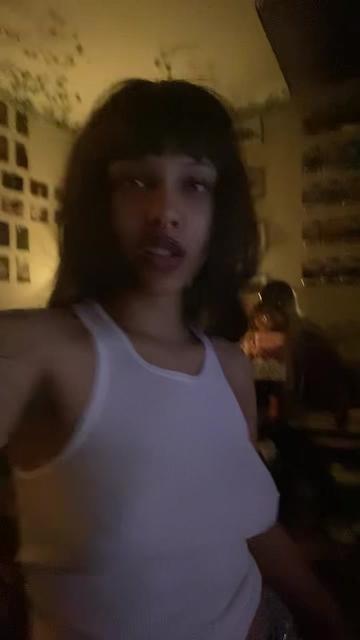 @akiahmarie