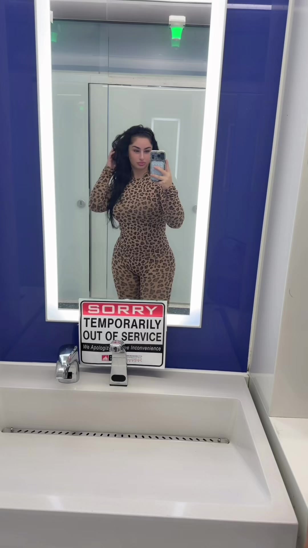 @Vi_Love_