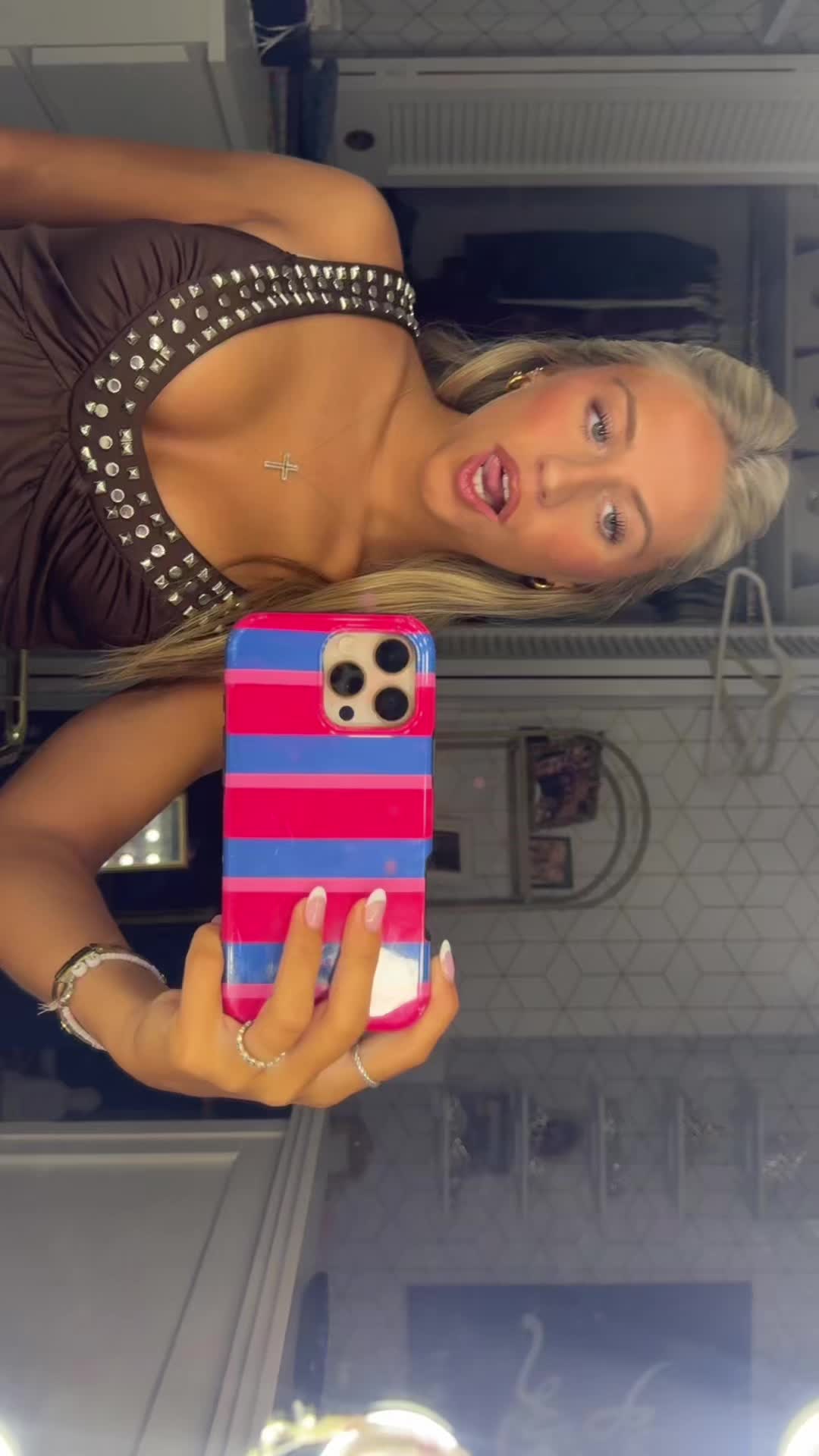 @alicorrado_