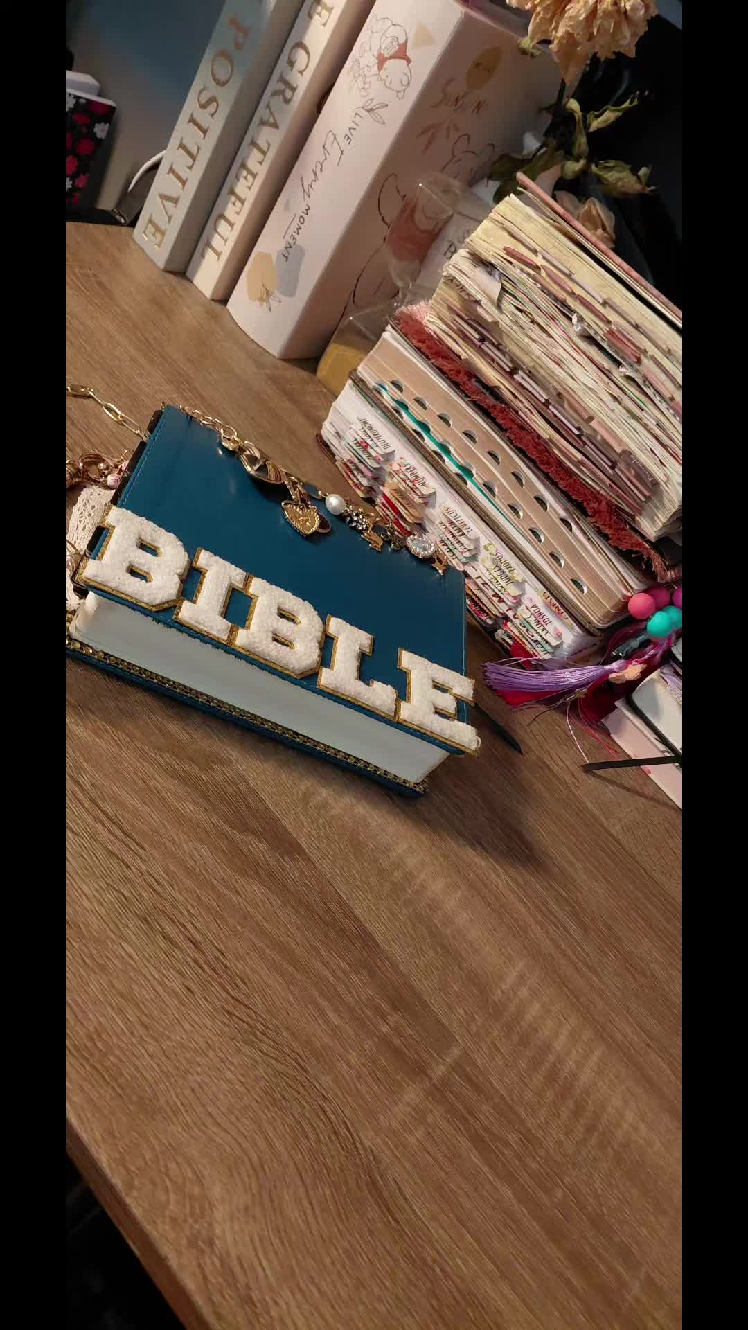 @MrsMercedes