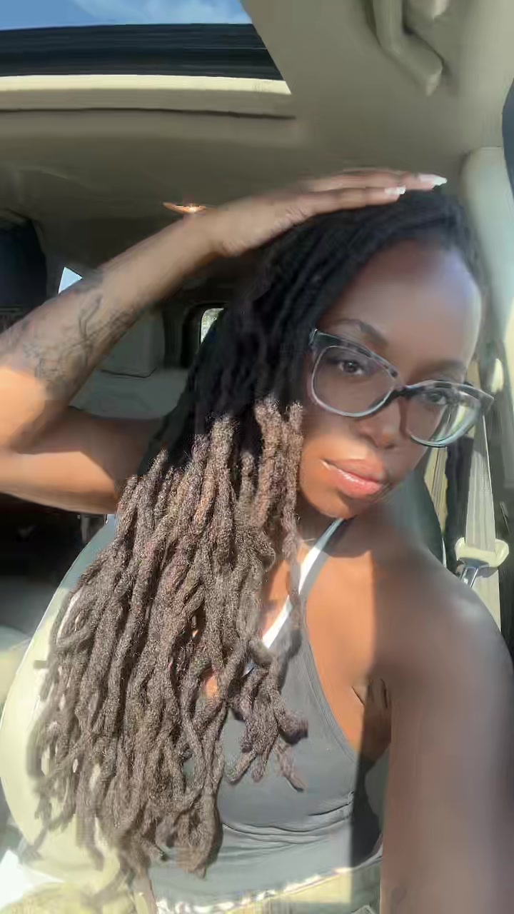 @velvetsparkles99