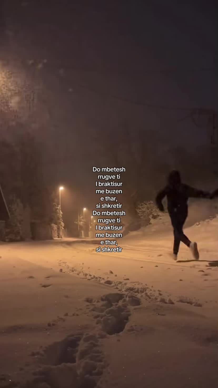 @👾