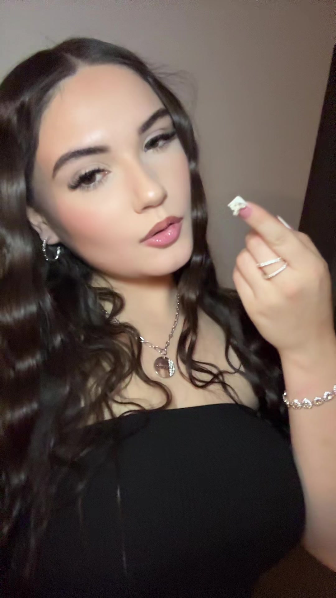 @izzabella
