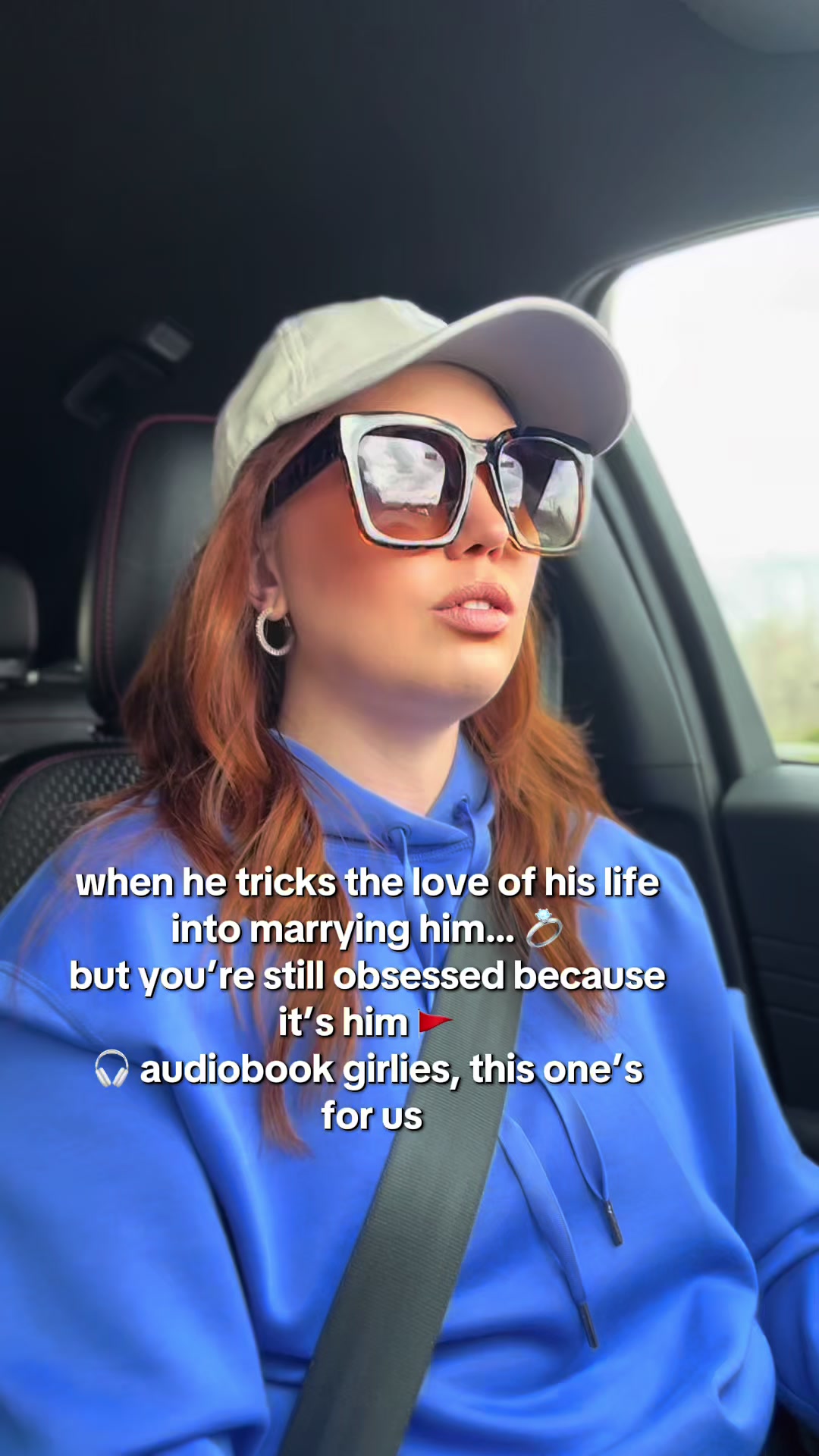 @EmalooReads