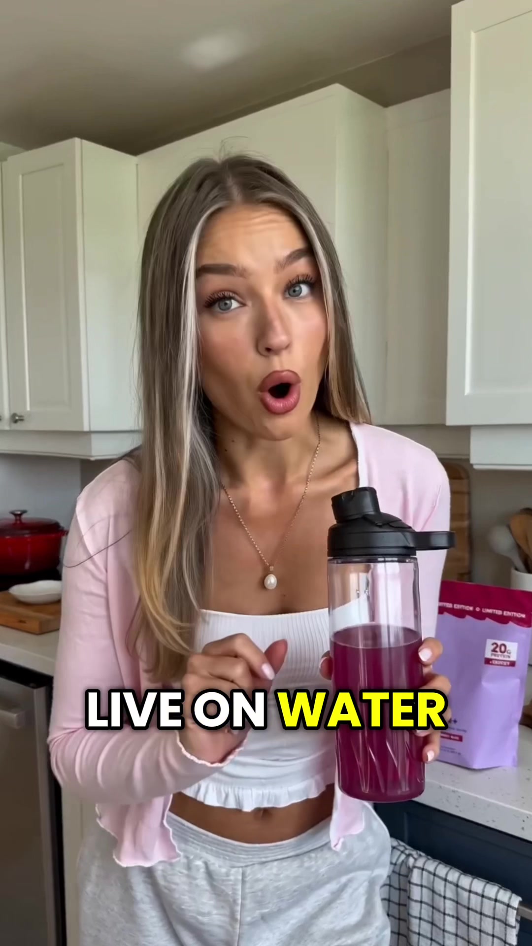 @HelloBri