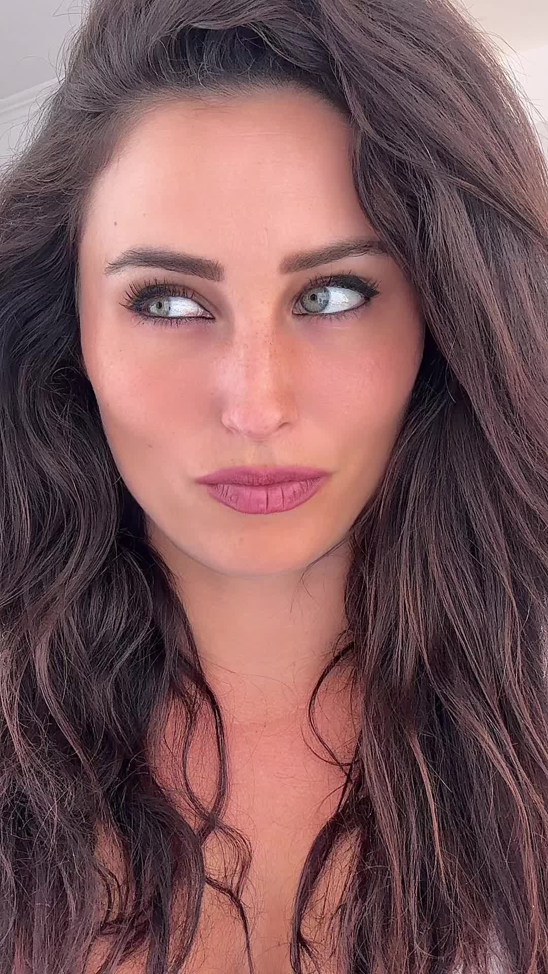 @Selenesellcri