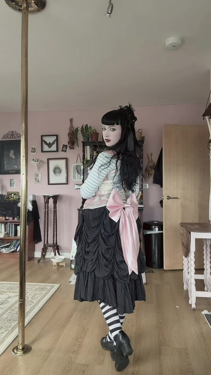@madamemourning