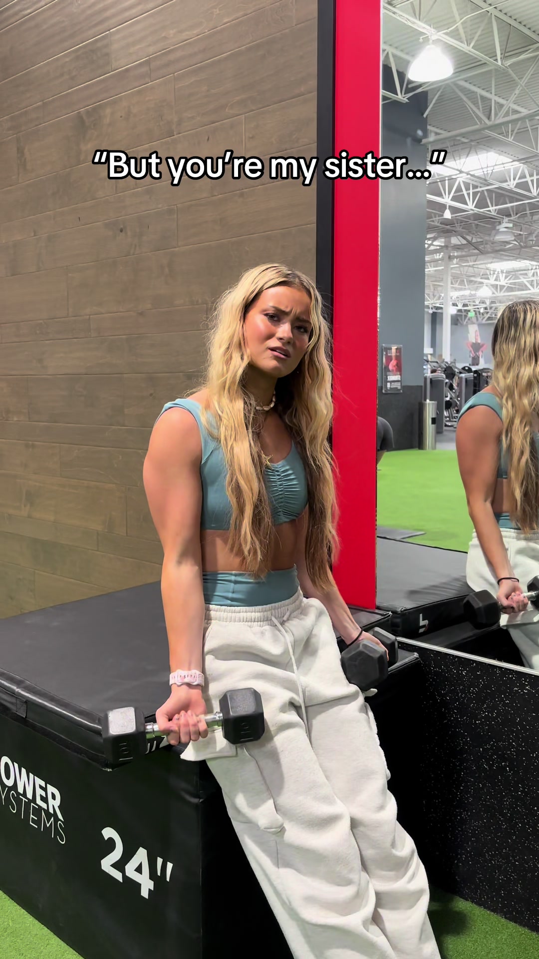 @itshalliewilde