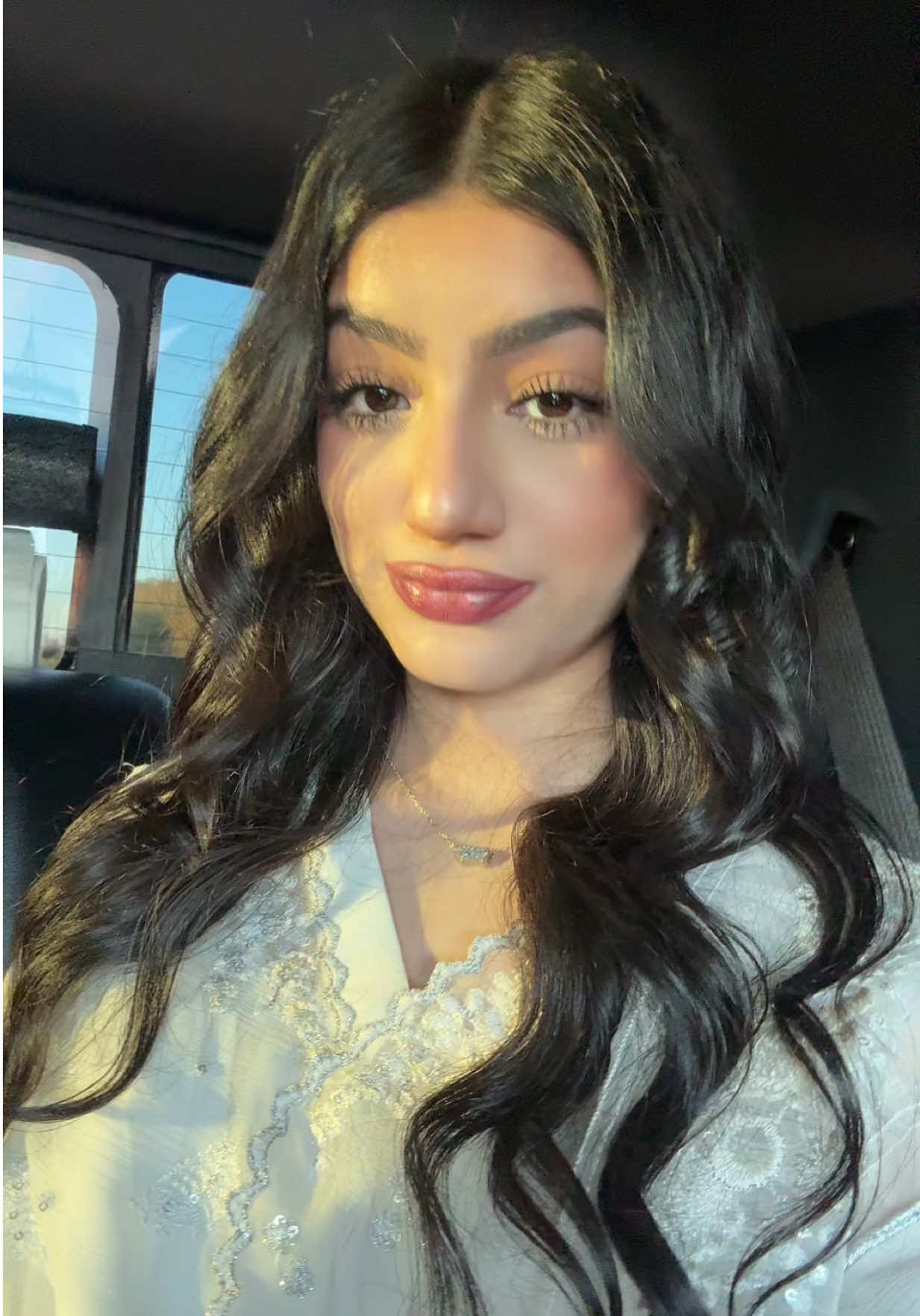 @vaneeza