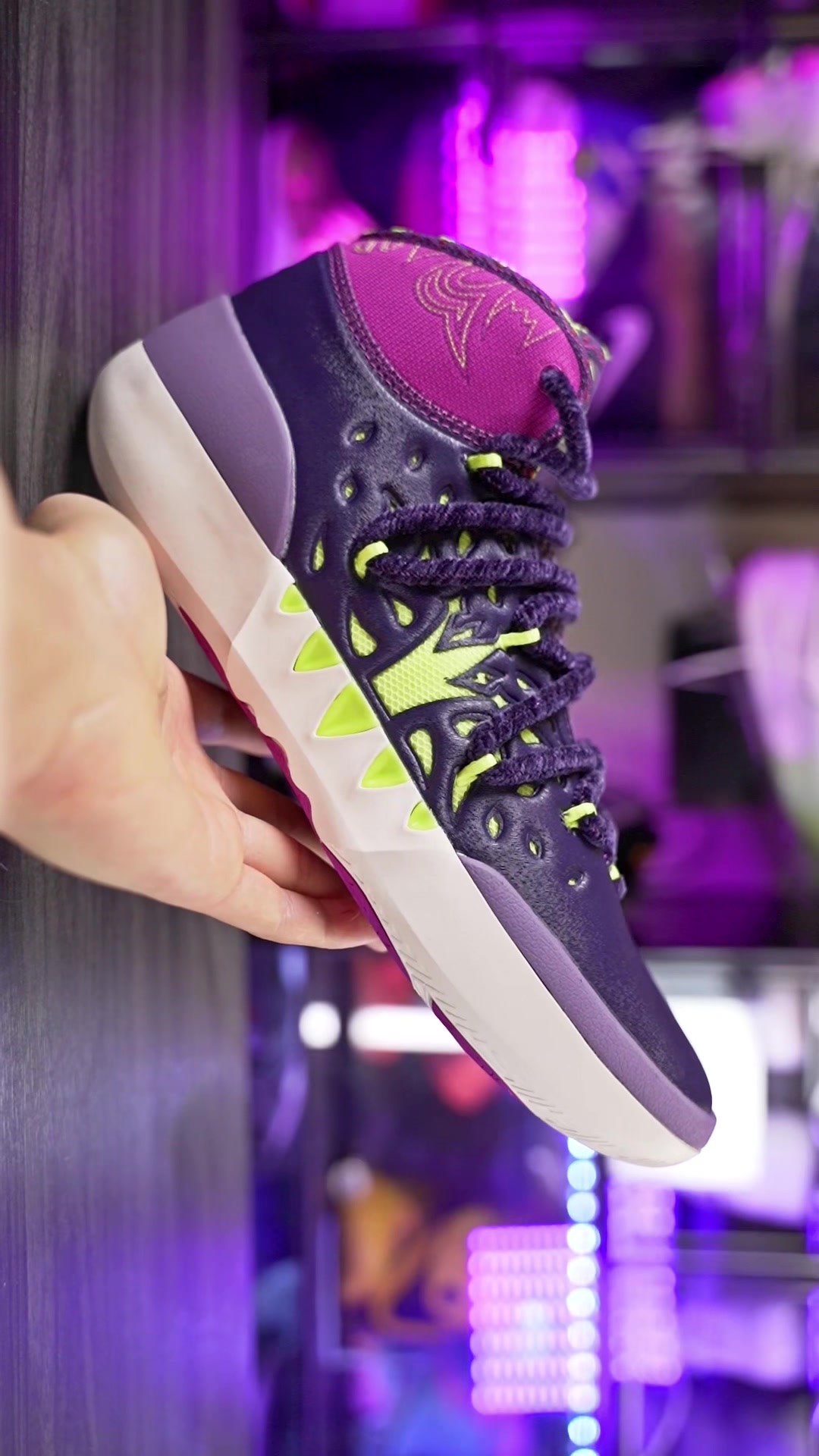 @Thesoledrop