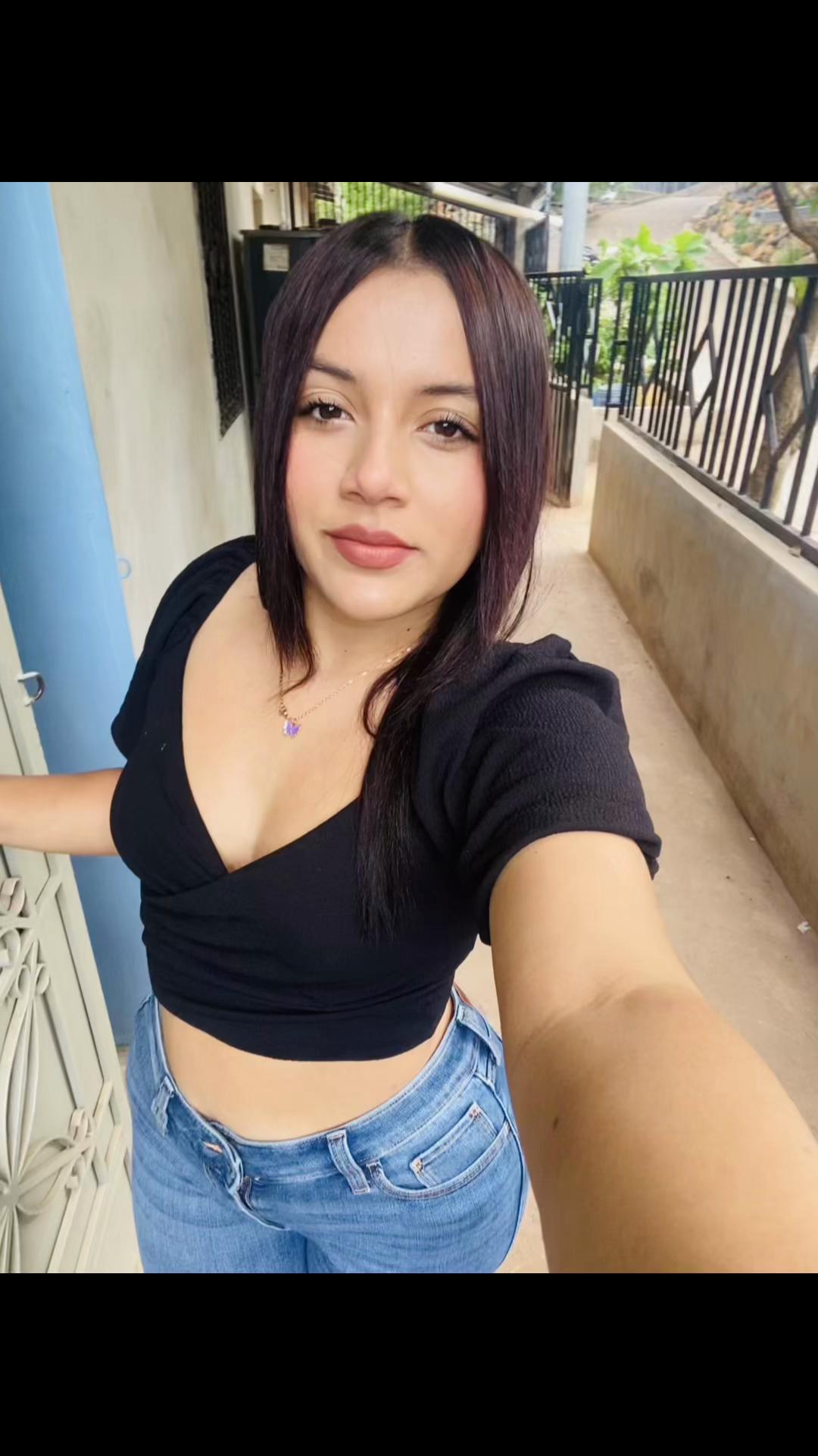 @Eleny Joya