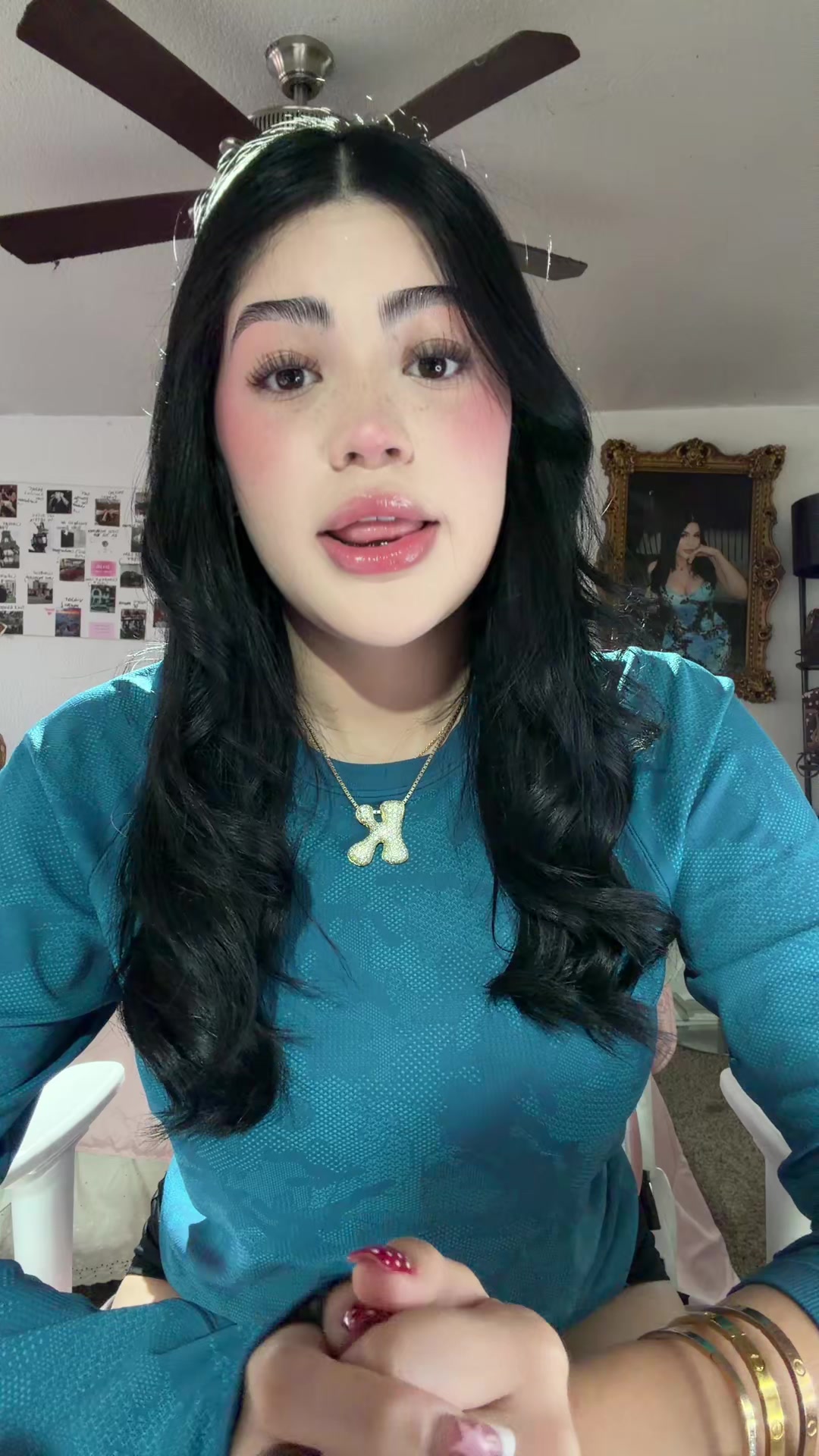 @Kat💫