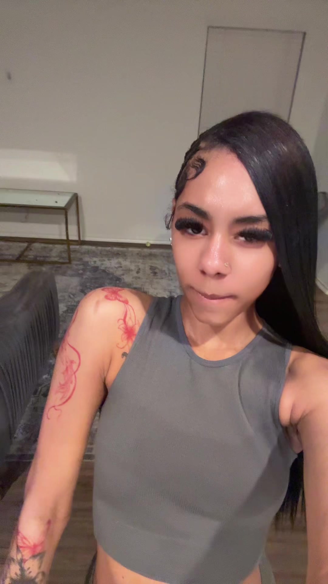 @Yafavoritelightskin._05