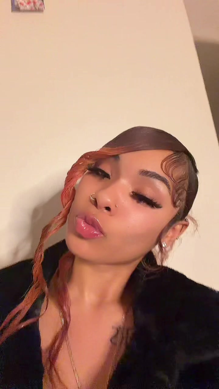 @notrllymariii