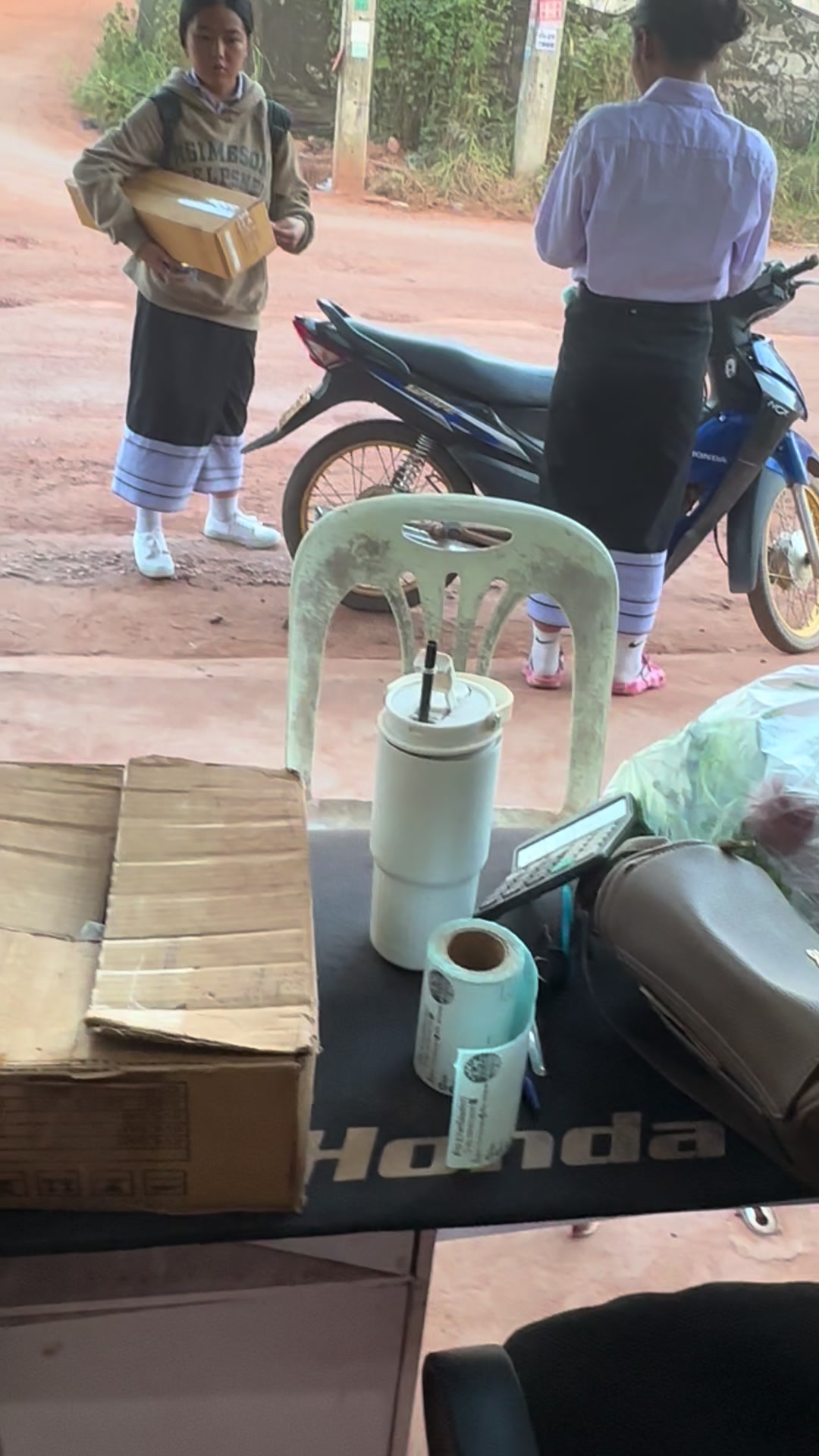 @K.Y.ອາໄຫລ່ແຕ່ງ93