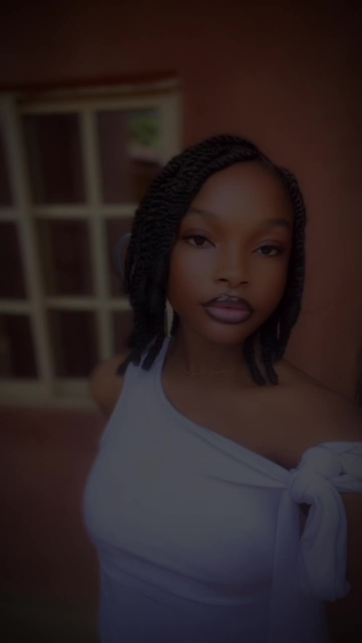 @Sad gurl 😔 💔👧