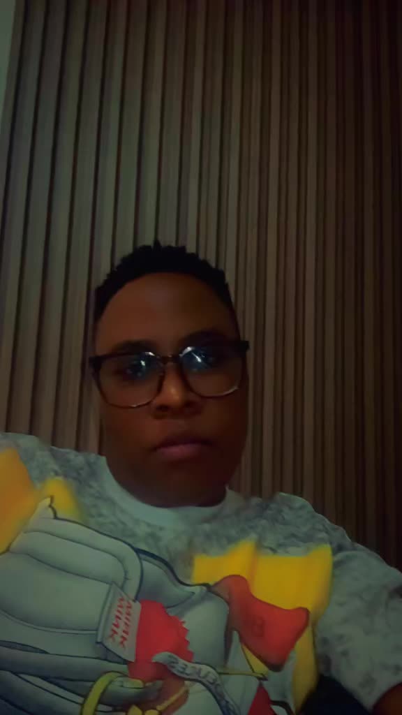 @YOUNGMO ๐ YOUNG CHEDDER