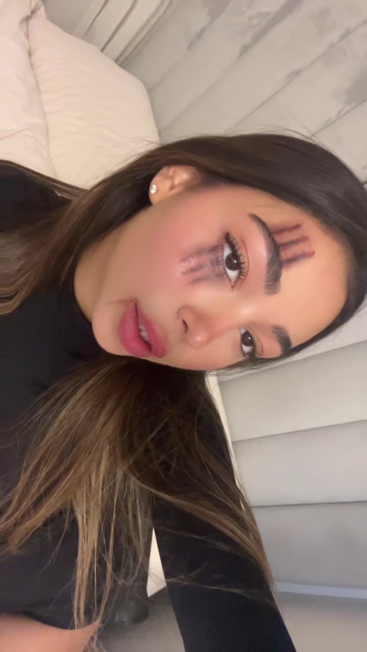 @Zoeamir