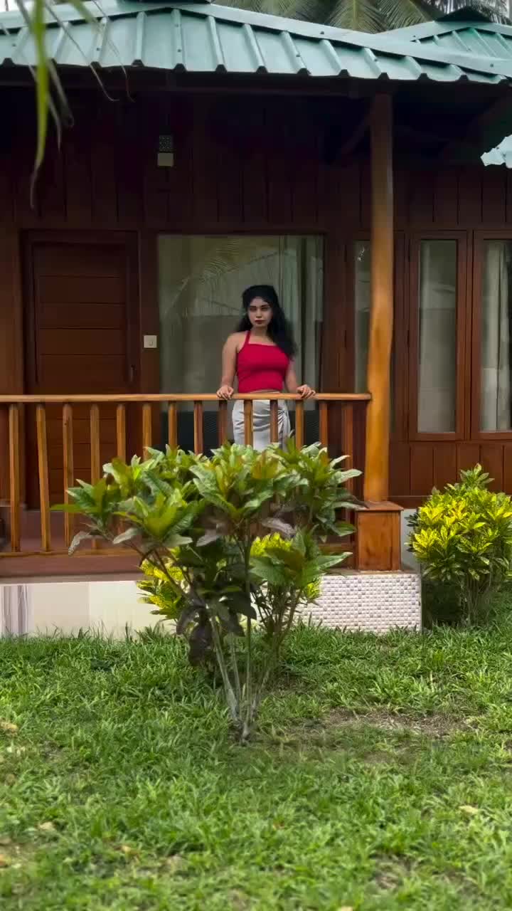 @Neeruttyy_🤍