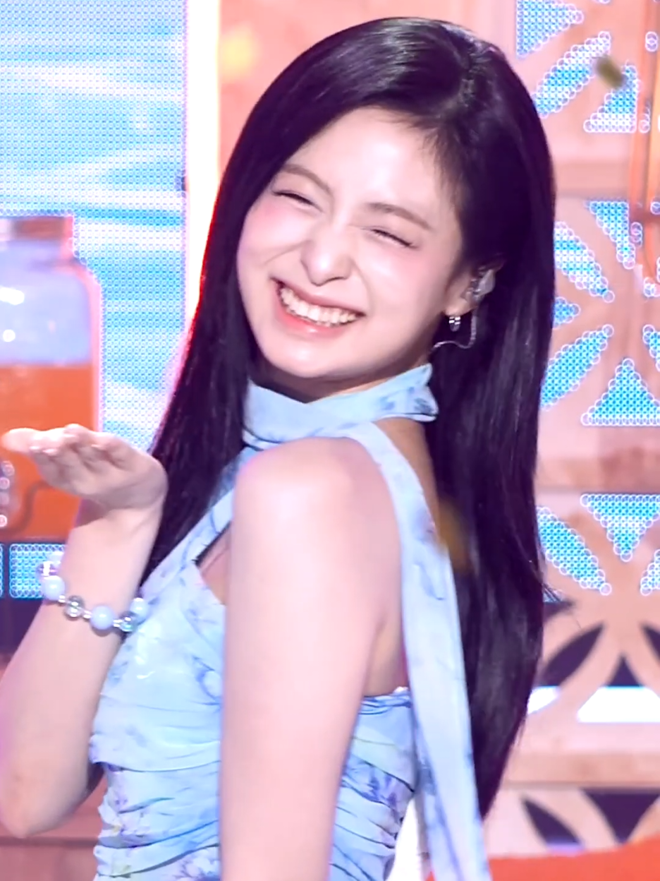 @kari 🕸️ | fancams!