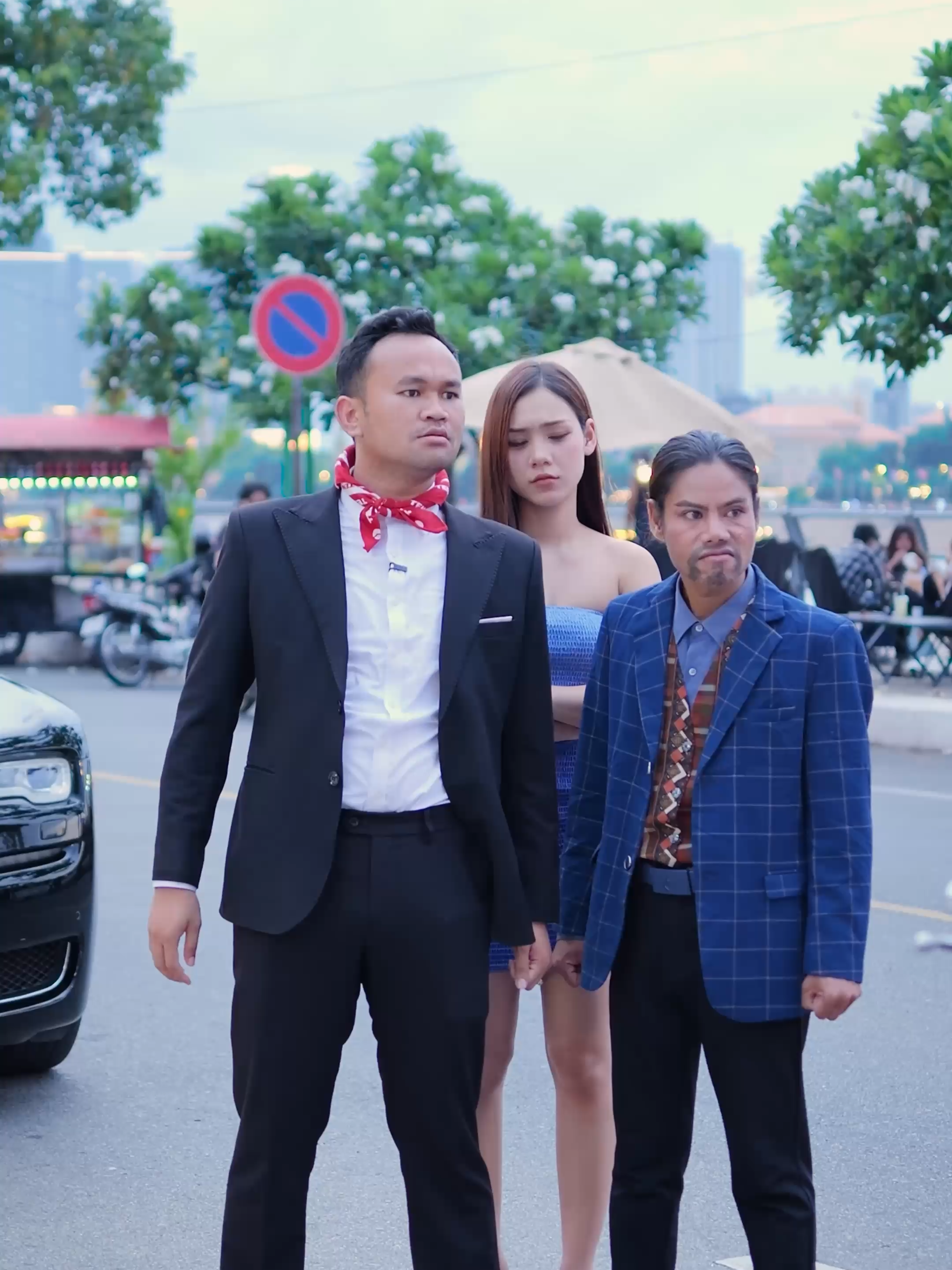 @PhanRong - ផាន់រុង