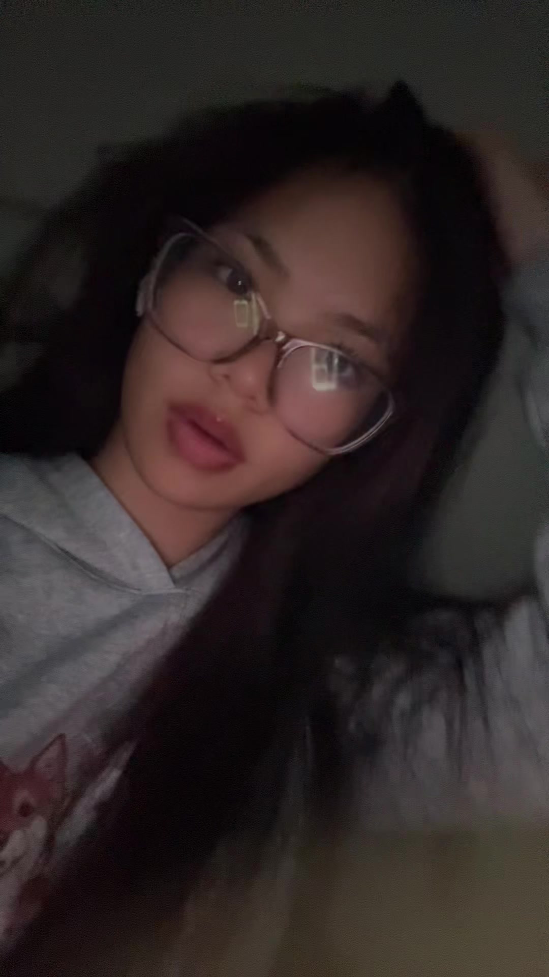@…