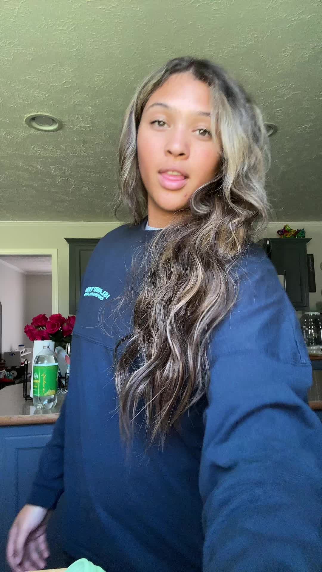 @<3