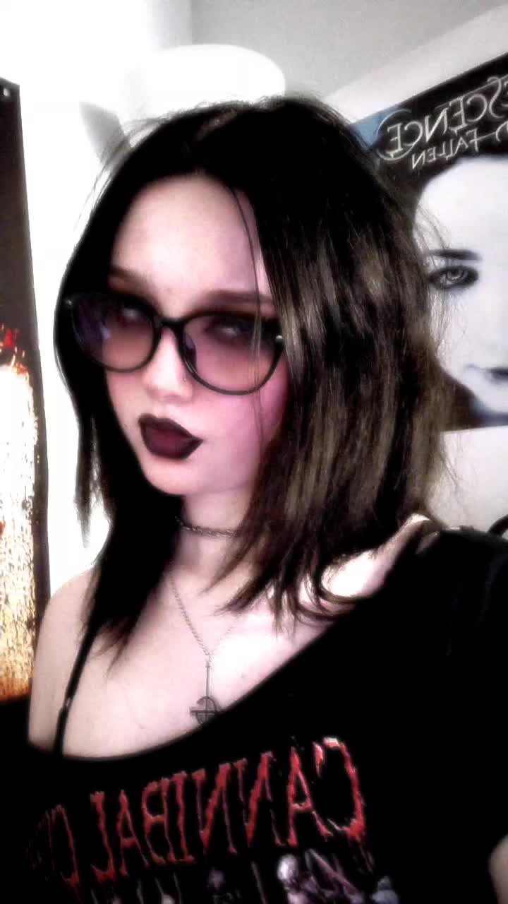 @🦇Julie-Anne🦇