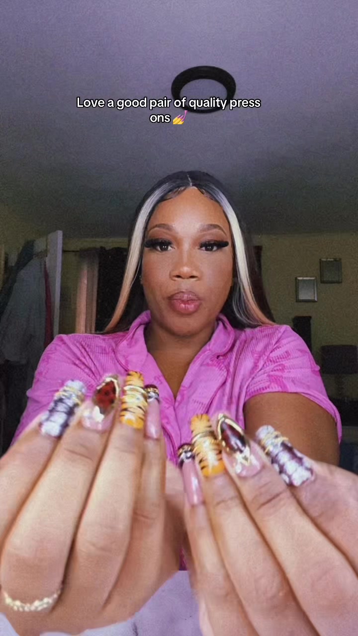 @𝓜𝓪𝓷𝓭𝓪 Bandz 💰