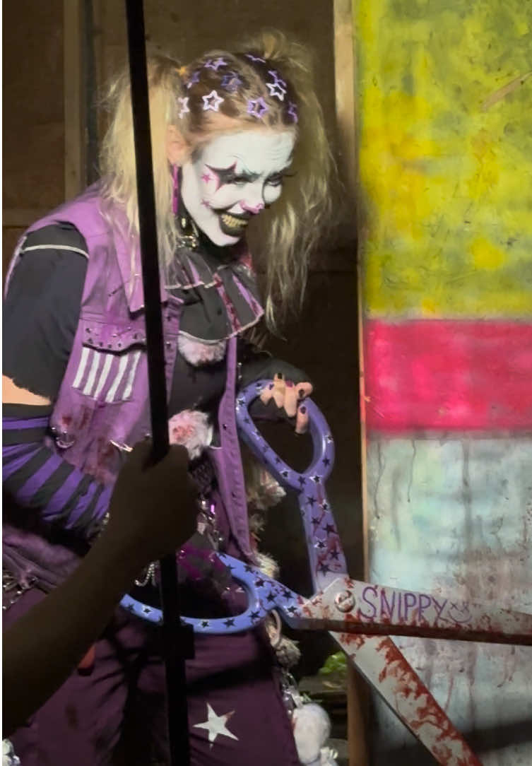 @✰Ditzy The Clown✰