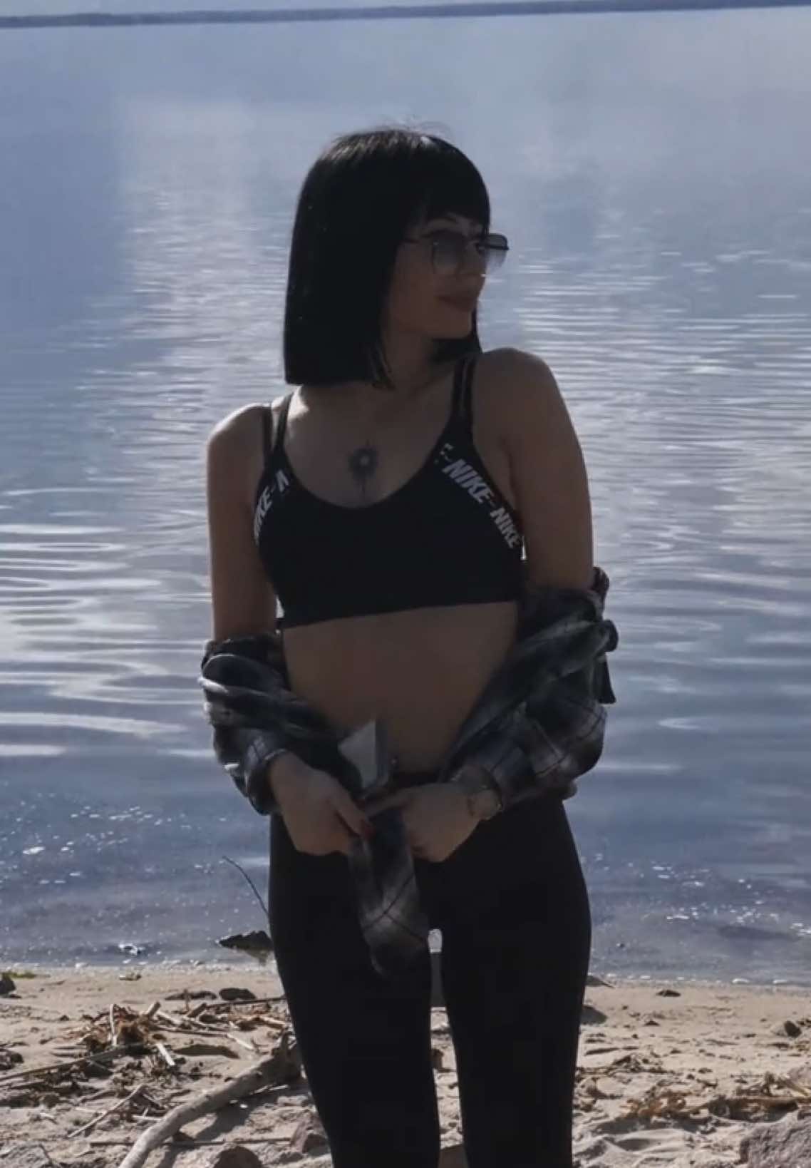 @brunette.537