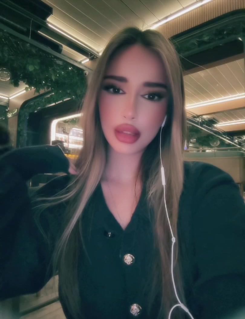 @zeina🤍