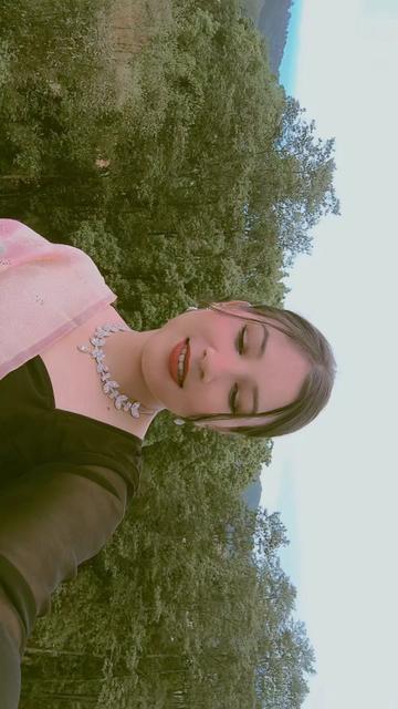 @anuraq😍