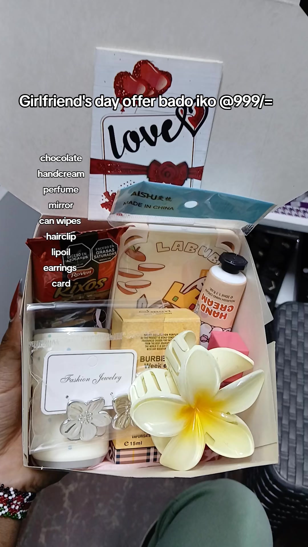 @Happy_Hampers gift shop.