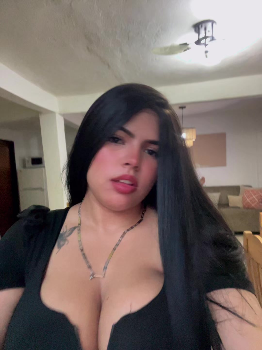 @Alexa🖤.
